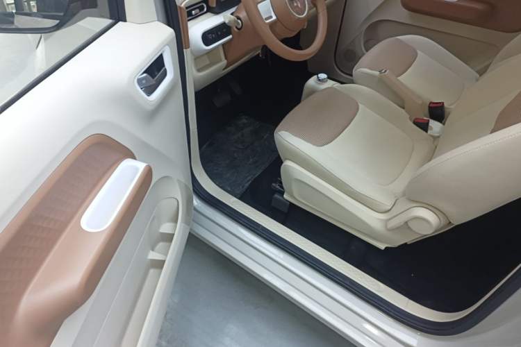 Used Wuling Hongguang MINIEV 2024 3rd Generation 215km Youth Edition Driver Seat