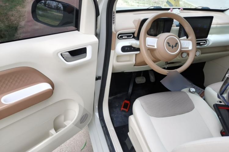 Used Wuling Hongguang MINIEV 2024 3rd Generation 215km Youth Edition Driver Seat