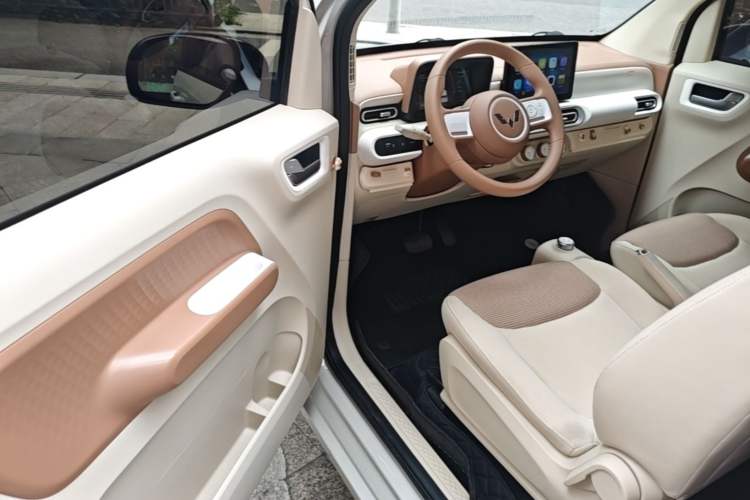 Used Wuling Hongguang MINIEV 2024 3rd Generation 215km Youth Edition Driver Seat