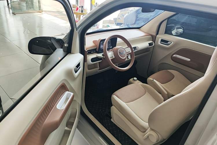 Used Wuling Hongguang MINIEV 2024 3rd Generation 215km Youth Edition Driver Seat