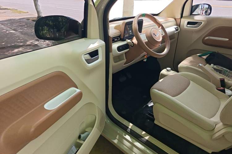 Used Wuling Hongguang MINIEV 2024 3rd Generation 215km Youth Edition Driver Seat
