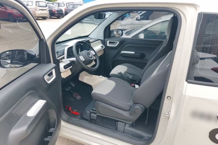 Used Wuling Hongguang MINIEV 2024 3rd Generation 215km Advanced Version Driver Seat