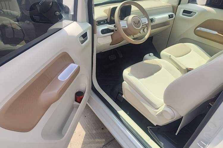Used Wuling Hongguang MINIEV 2024 3rd Generation 215km Youth Edition Driver Seat