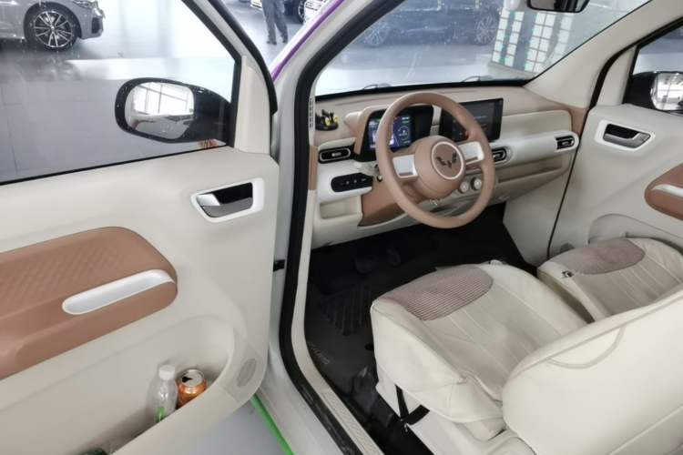 Used Wuling Hongguang MINIEV 2024 3rd Generation 215km Advanced Version Driver Seat