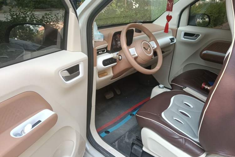 Used Wuling Hongguang MINIEV 2024 3rd Generation 215km Youth Edition Driver Seat