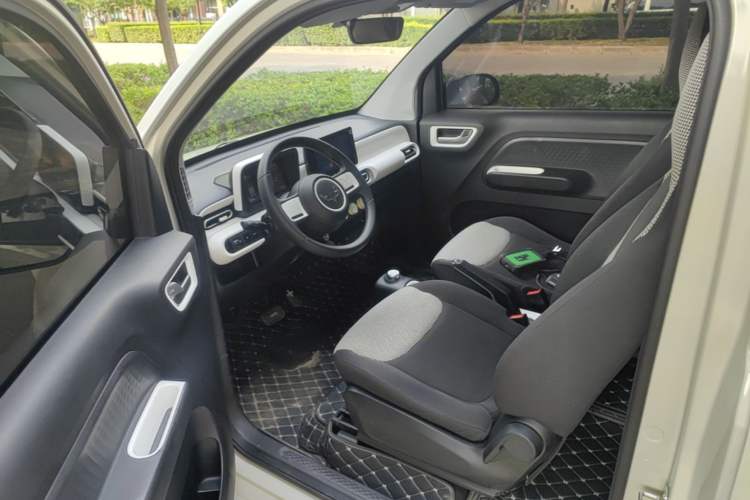 Used Wuling Hongguang MINIEV 2024 3rd Generation 215km Advanced Version Driver Seat