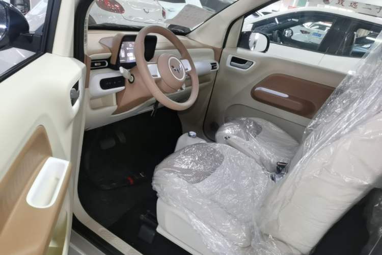 Used Wuling Hongguang MINIEV 2024 3rd Generation 215km Youth Edition Driver Seat