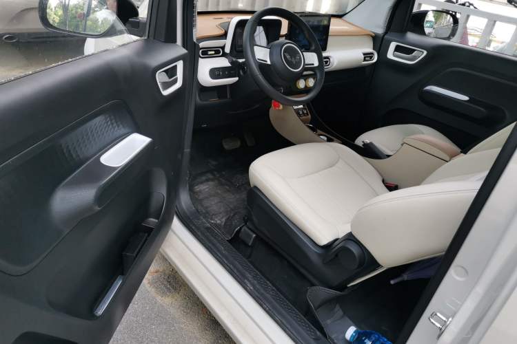 Used Wuling Hongguang MINIEV 2024 3rd Generation 215km Youth Edition Driver Seat