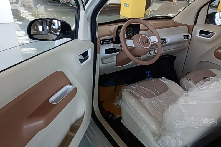Used Wuling Hongguang MINIEV 2024 3rd Generation 215km Youth Edition Driver Seat