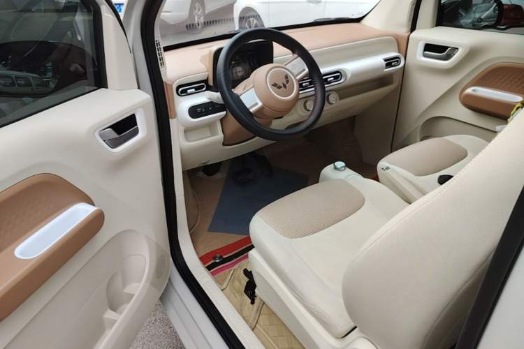 Used Wuling Hongguang MINIEV 2024 3rd Generation 215km Youth Edition Driver Seat
