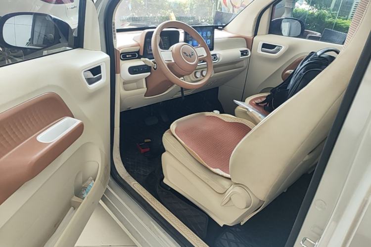 Used Wuling Hongguang MINIEV 2024 3rd Generation 215km Youth Edition Driver Seat