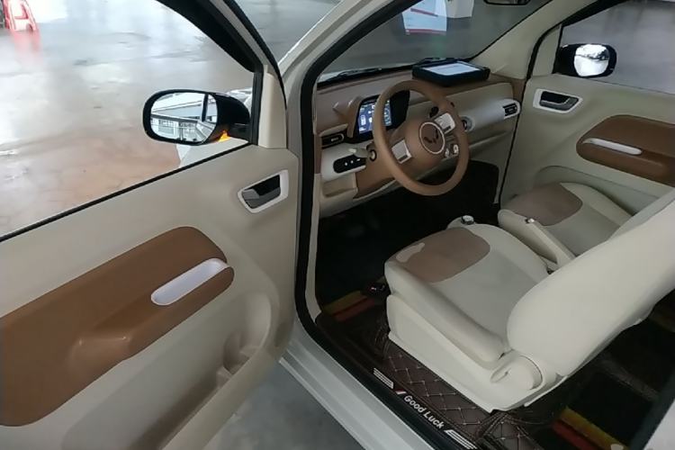 Used Wuling Hongguang MINIEV 2024 3rd Generation 215km Youth Edition Driver Seat