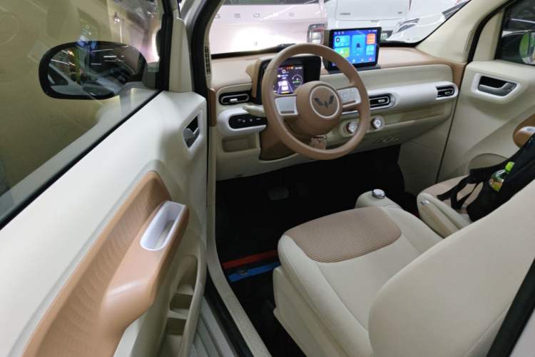Used Wuling Hongguang MINIEV 2024 3rd Generation 215km Youth Edition Driver Seat