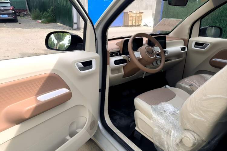 Used Wuling Hongguang MINIEV 2024 3rd Generation 215km Youth Edition Driver Seat