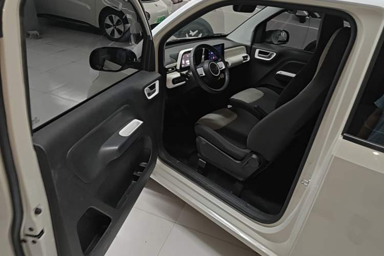 Used Wuling Hongguang MINIEV 2024 3rd Generation 215km Advanced Version Driver Seat