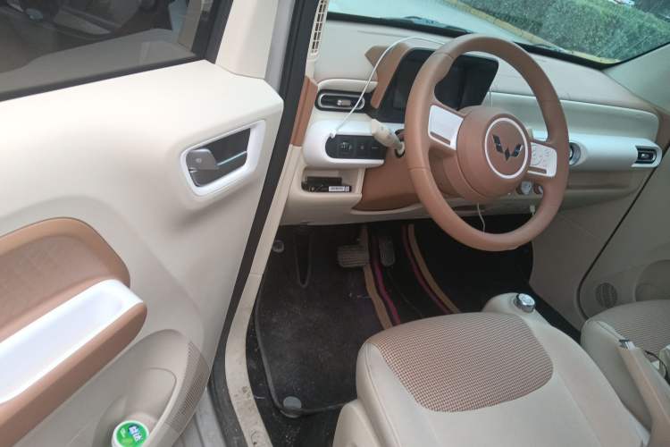 Used Wuling Hongguang MINIEV 2024 3rd Generation 215km Youth Edition Driver Seat