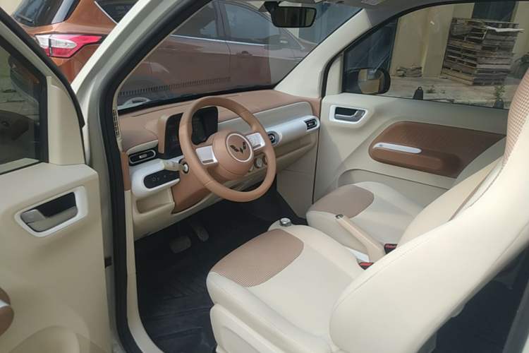 Used Wuling Hongguang MINIEV 2024 3rd Generation 215km Youth Edition Driver Seat