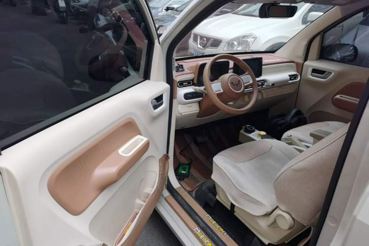 Used Wuling Hongguang MINIEV 2024 3rd Generation 215km Advanced Version Driver Seat