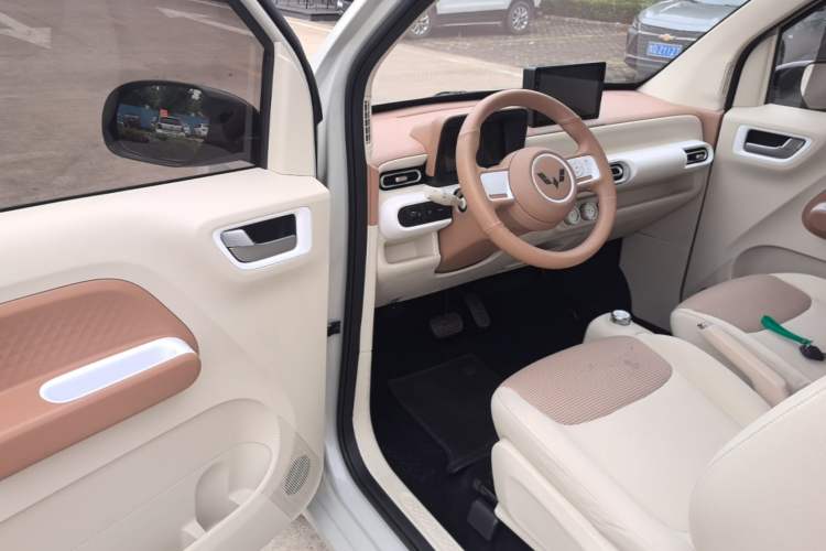 Used Wuling Hongguang MINIEV 2024 3rd Generation 215km Youth Edition Driver Seat
