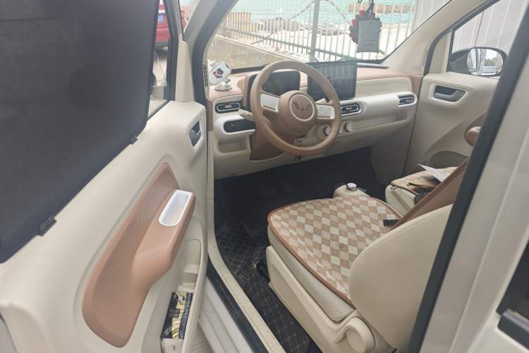 Used Wuling Hongguang MINIEV 2024 3rd Generation 215km Youth Edition Driver Seat