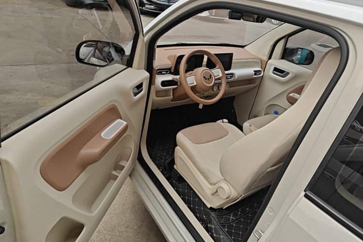 Used Wuling Hongguang MINIEV 2024 3rd Generation 215km Advanced Version Driver Seat