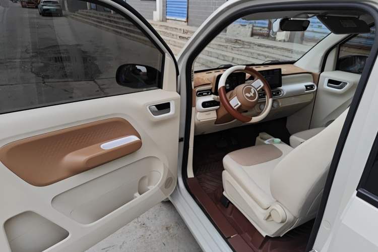 Used Wuling Hongguang MINIEV 2024 3rd Generation 215km Youth Edition Driver Seat