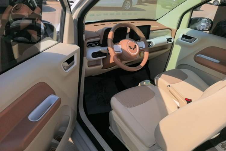 Used Wuling Hongguang MINIEV 2024 3rd Generation 215km Advanced Version Driver Seat