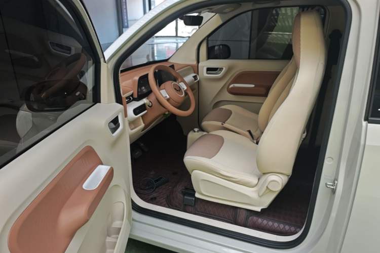 Used Wuling Hongguang MINIEV 2024 3rd Generation 215km Advanced Version Driver Seat