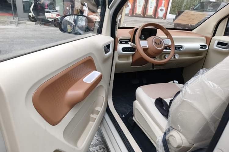 Used Wuling Hongguang MINIEV 2024 3rd Generation 215km Youth Edition Driver Seat
