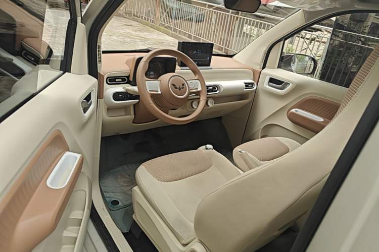 Used Wuling Hongguang MINIEV 2024 3rd Generation 215km Youth Edition Driver Seat