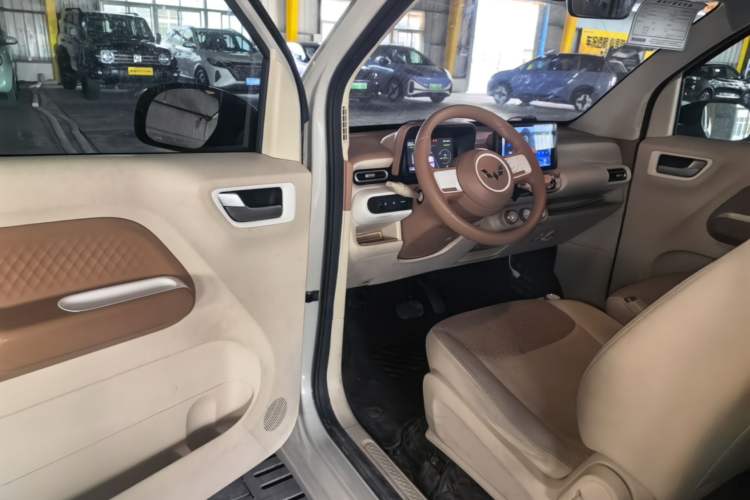 Used Wuling Hongguang MINIEV 2024 3rd Generation 215km Advanced Version Driver Seat
