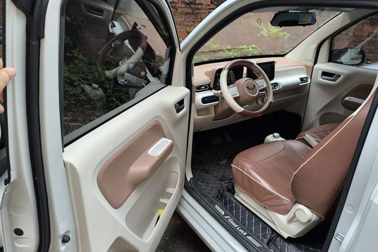 Used Wuling Hongguang MINIEV 2024 3rd Generation 215km Advanced Version Driver Seat