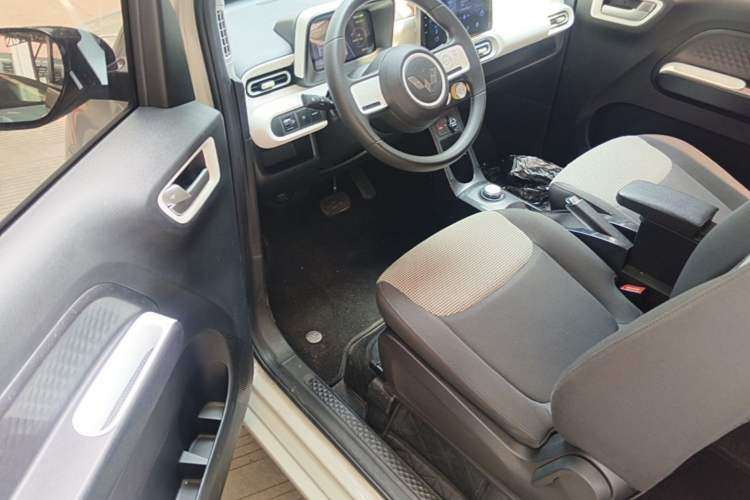 Used Wuling Hongguang MINIEV 2024 3rd Generation 215km Youth Edition Driver Seat