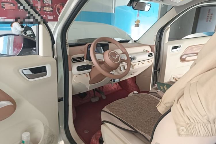 Used Wuling Hongguang MINIEV 2024 3rd Generation 215km Youth Edition Driver Seat