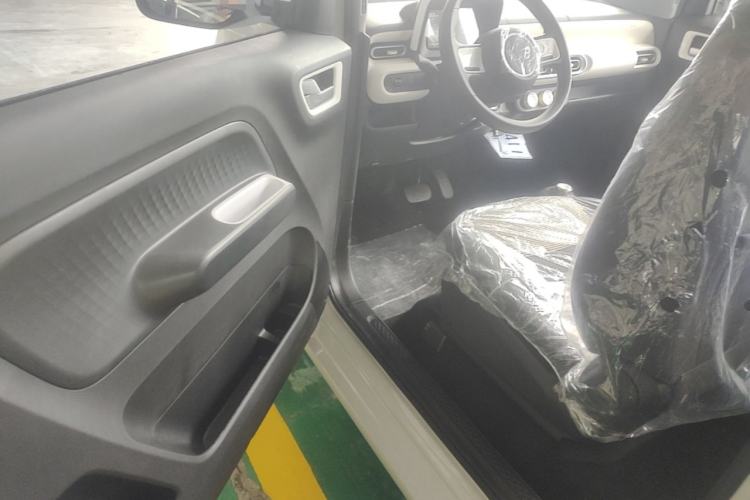 Used Wuling Hongguang MINIEV 2024 3rd Generation 215km Youth Edition Driver Seat