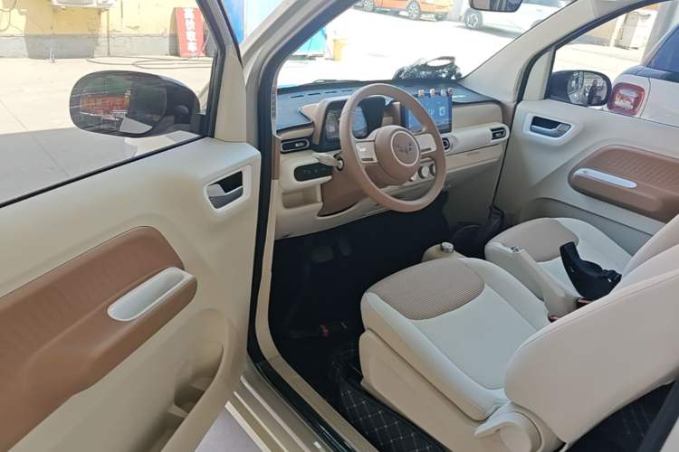 Used Wuling Hongguang MINIEV 2024 3rd Generation 215km Youth Edition Driver Seat
