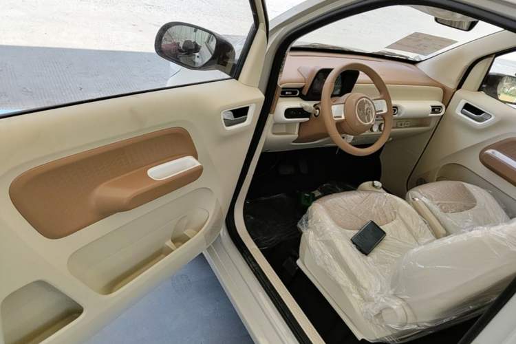 Used Wuling Hongguang MINIEV 2024 3rd Generation 215km Youth Edition Driver Seat