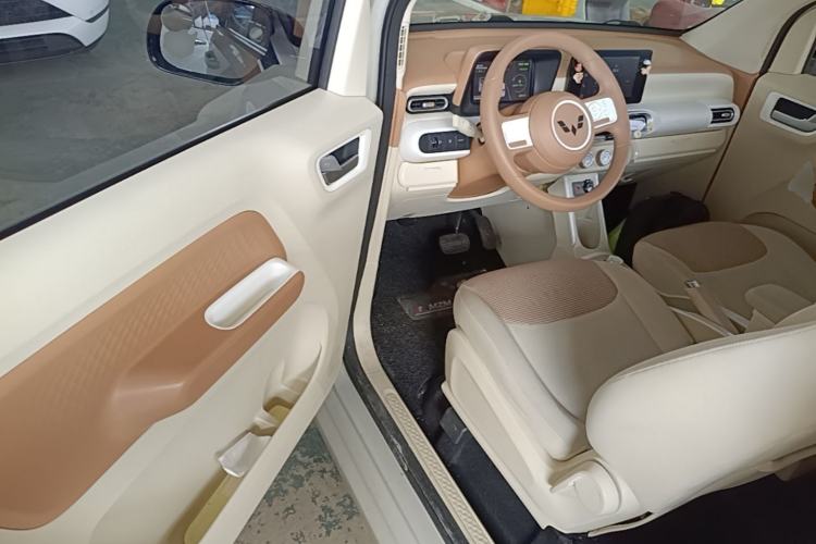 Used Wuling Hongguang MINIEV 2024 3rd Generation 215km Advanced Version Driver Seat