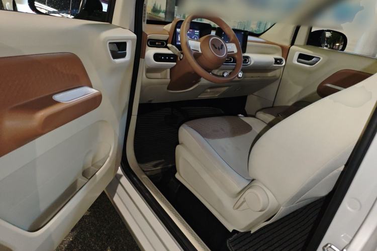 Used Wuling Hongguang MINIEV 2024 3rd Generation 215km Advanced Version Driver Seat