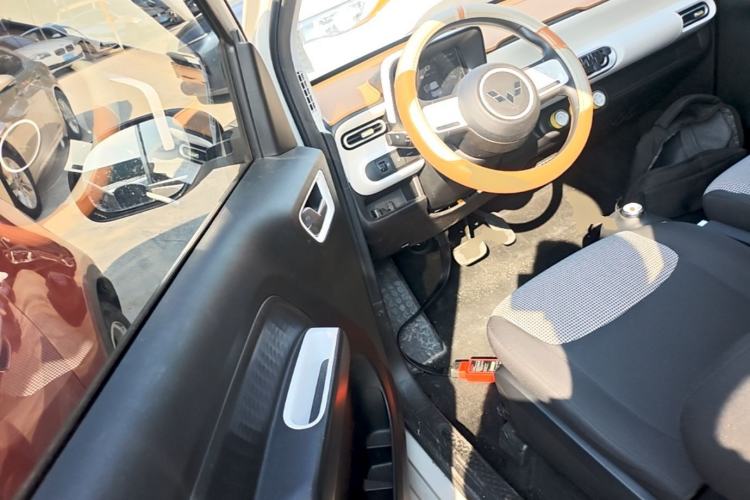 Used Wuling Hongguang MINIEV 2024 3rd Generation 215km Youth Edition Driver Seat