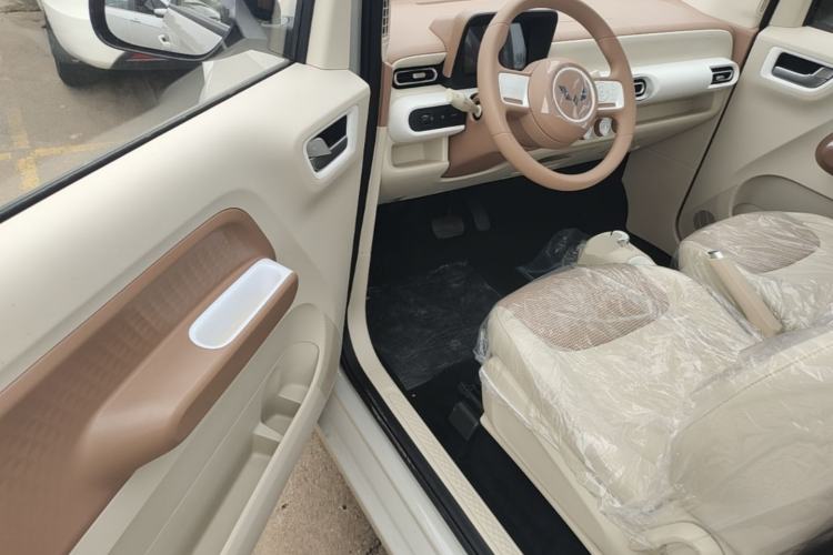 Used Wuling Hongguang MINIEV 2024 3rd Generation 215km Youth Edition Driver Seat