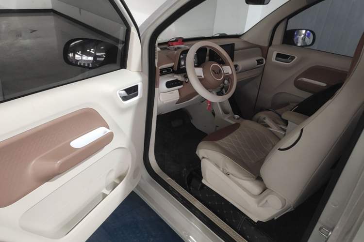 Used Wuling Hongguang MINIEV 2024 3rd Generation 215km Youth Edition Driver Seat
