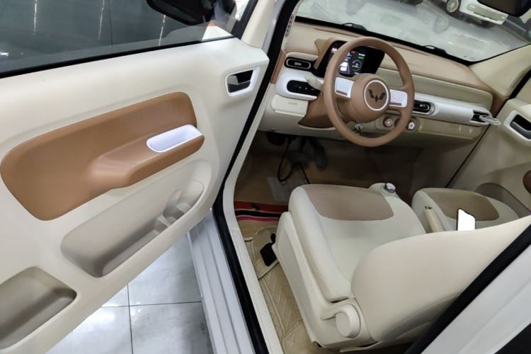 Used Wuling Hongguang MINIEV 2024 3rd Generation 215km Youth Edition Driver Seat