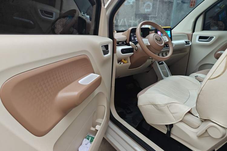 Used Wuling Hongguang MINIEV 2024 3rd Generation 215km Youth Edition Driver Seat