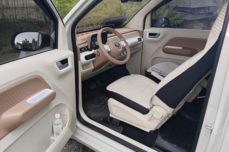Used Wuling Hongguang MINIEV 2024 3rd Generation 215km Youth Edition Driver Seat