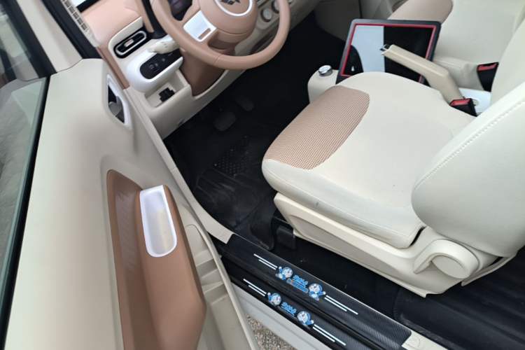 Used Wuling Hongguang MINIEV 2024 3rd Generation 215km Youth Edition Driver Seat