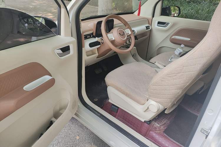 Used Wuling Hongguang MINIEV 2024 3rd Generation 215km Youth Edition Driver Seat