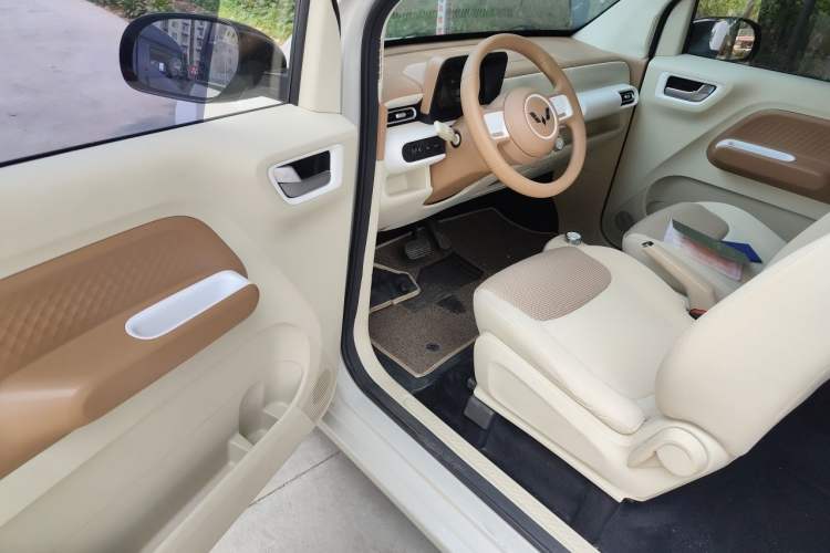Used Wuling Hongguang MINIEV 2024 3rd Generation 215km Youth Edition Driver Seat