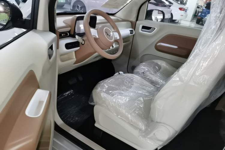 Used Wuling Hongguang MINIEV 2024 3rd Generation 215km Youth Edition Driver Seat