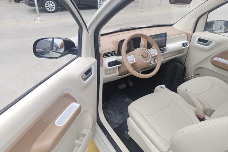 Used Wuling Hongguang MINIEV 2024 3rd Generation 215km Youth Edition Driver Seat
